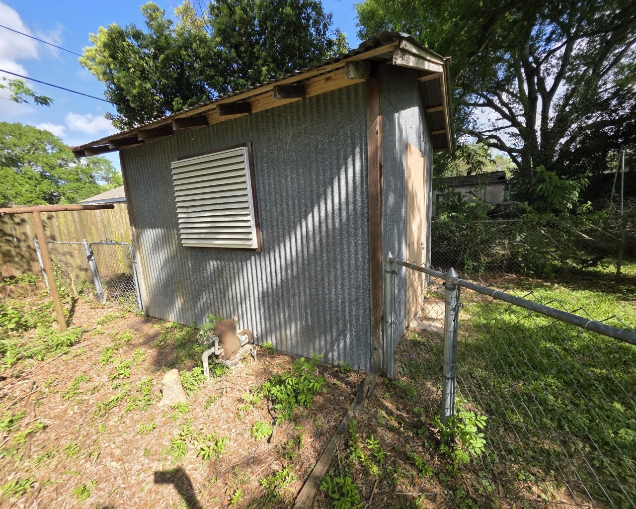 813 North Morgan Street Angleton, TX 77515 - Photo 21 of 22 Storage shed