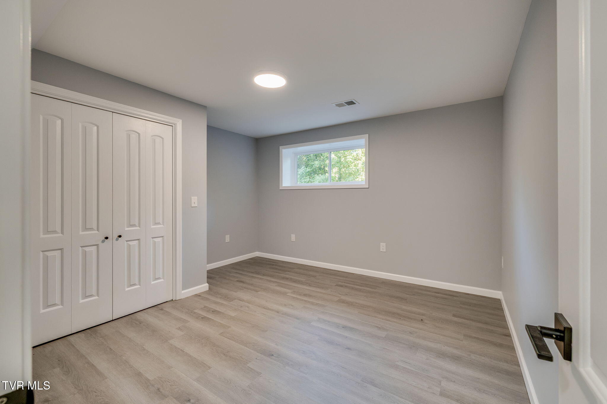 124 V I P Road Johnson City, TN 37601 - Photo 32 of 40 033