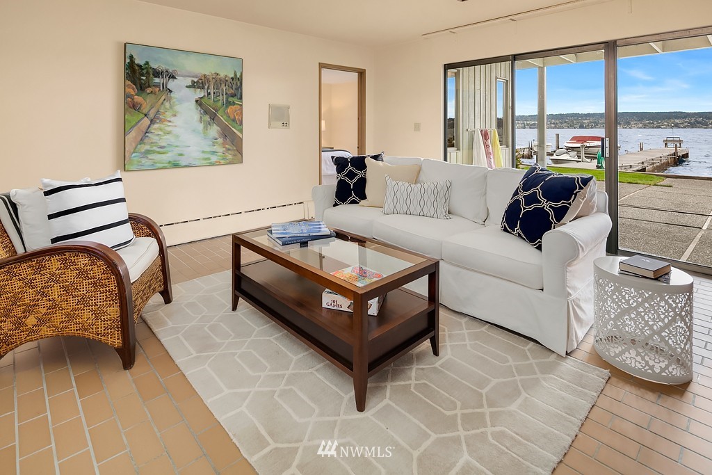 6669L Northeast Windermere Road Seattle, WA 98115 - Photo 11 of 25