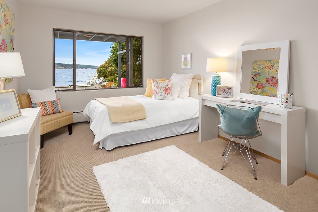 6669L Northeast Windermere Road Seattle, WA 98115 - Photo 12 of 25