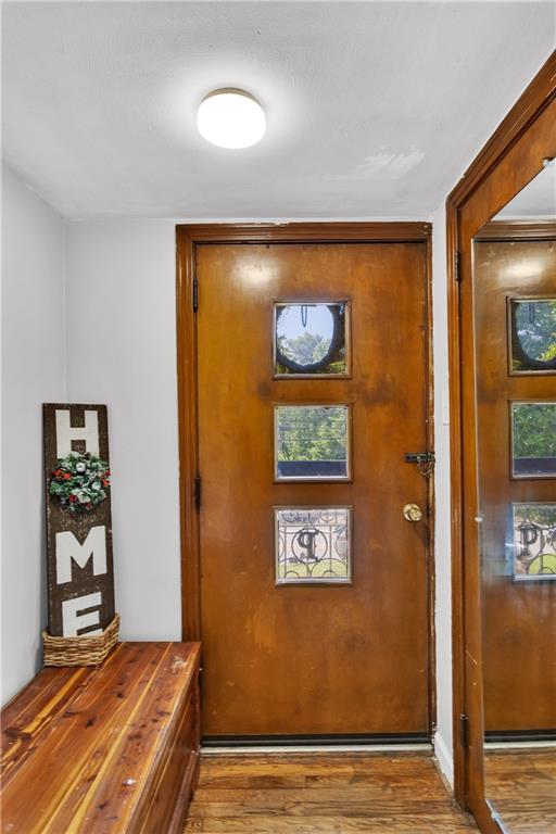 1117 Broughton Road Pittsburgh, PA 15236 - Photo 4 of 37 Entry