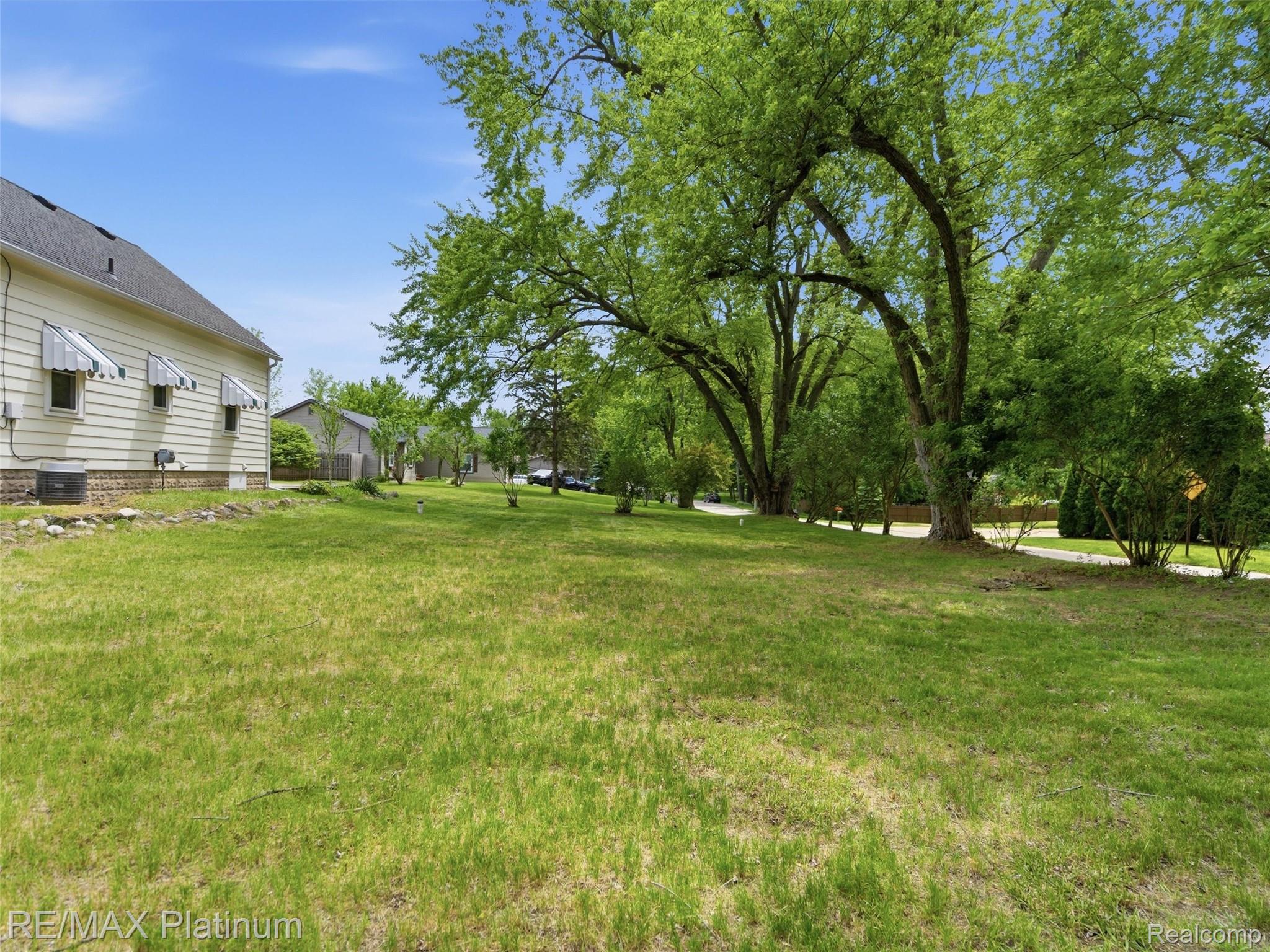 6335 Silver Lake Road Linden, MI 48451 - Photo 40 of 61 Yard