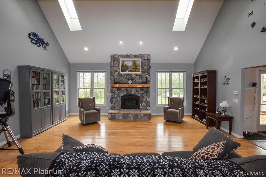3101 Crooked Lake Road Howell, MI 48843 - Photo 11 of 54