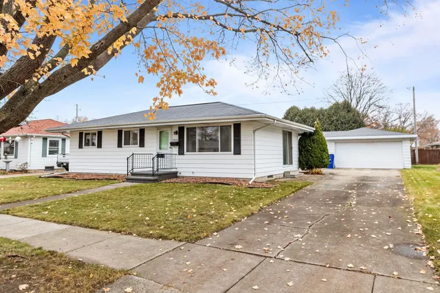 $259,900 | 1920 East Frances Street, Appleton, WI 54911