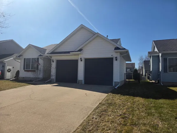 $2,500 | 905 Cypress Drive, Colona, IL 61241
