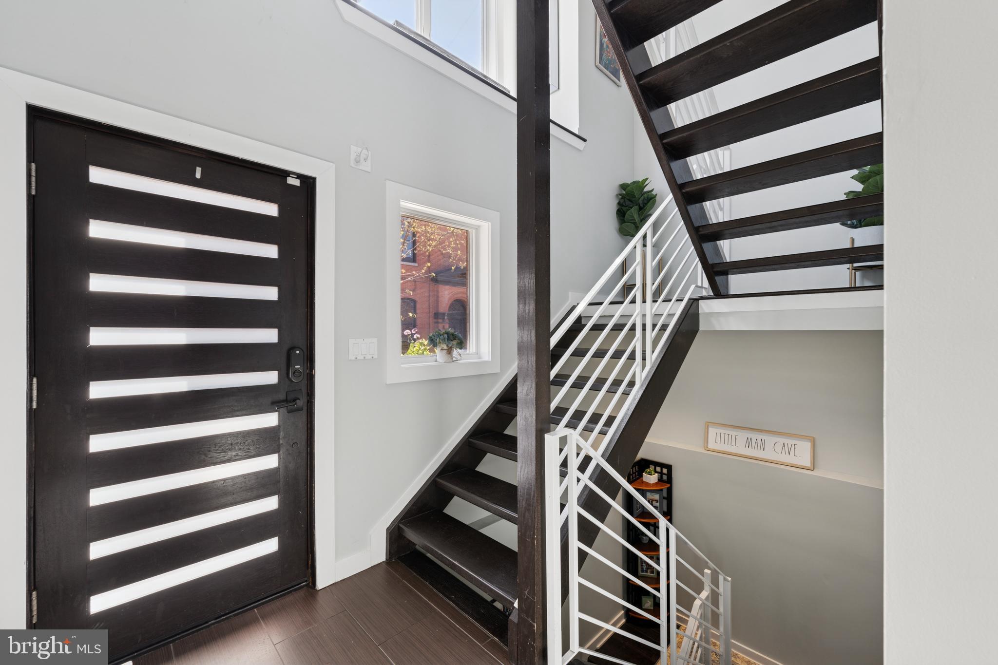 1637 Fitzwater Street Philadelphia, PA 19146 - Photo 3 of 37