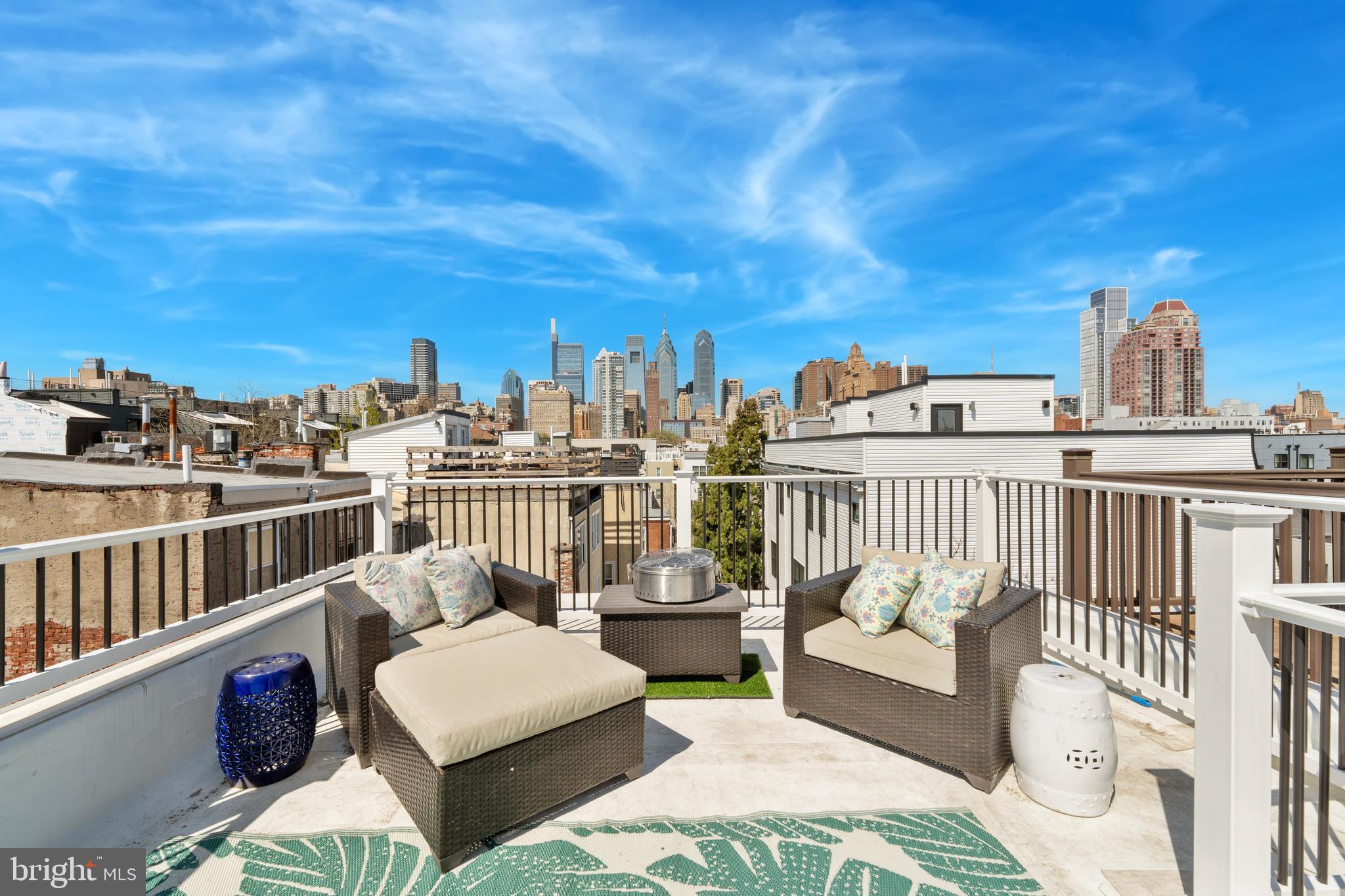 1637 Fitzwater Street Philadelphia, PA 19146 - Photo 33 of 37 views of center city!