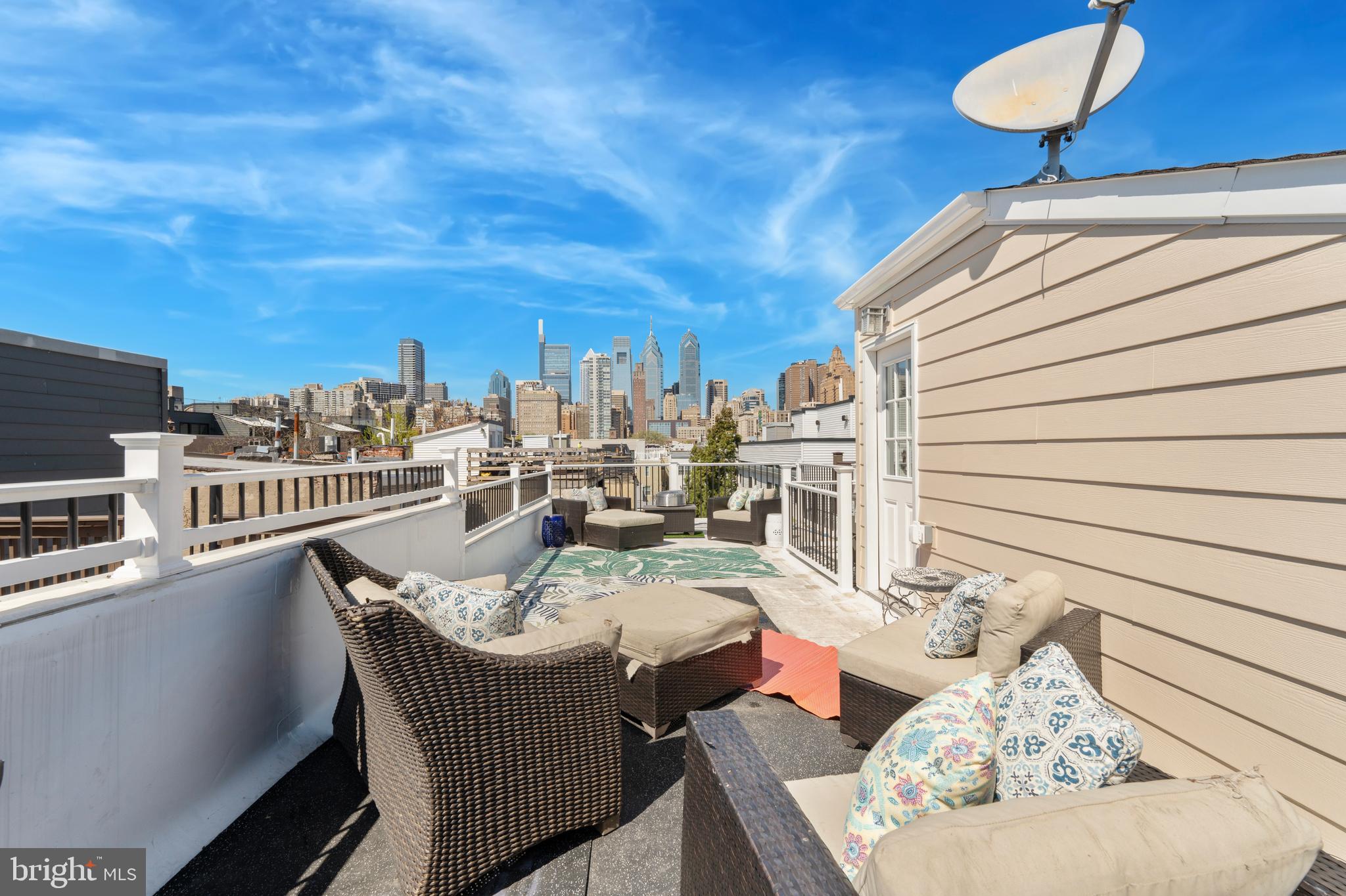 1637 Fitzwater Street Philadelphia, PA 19146 - Photo 35 of 37 rooftop deck