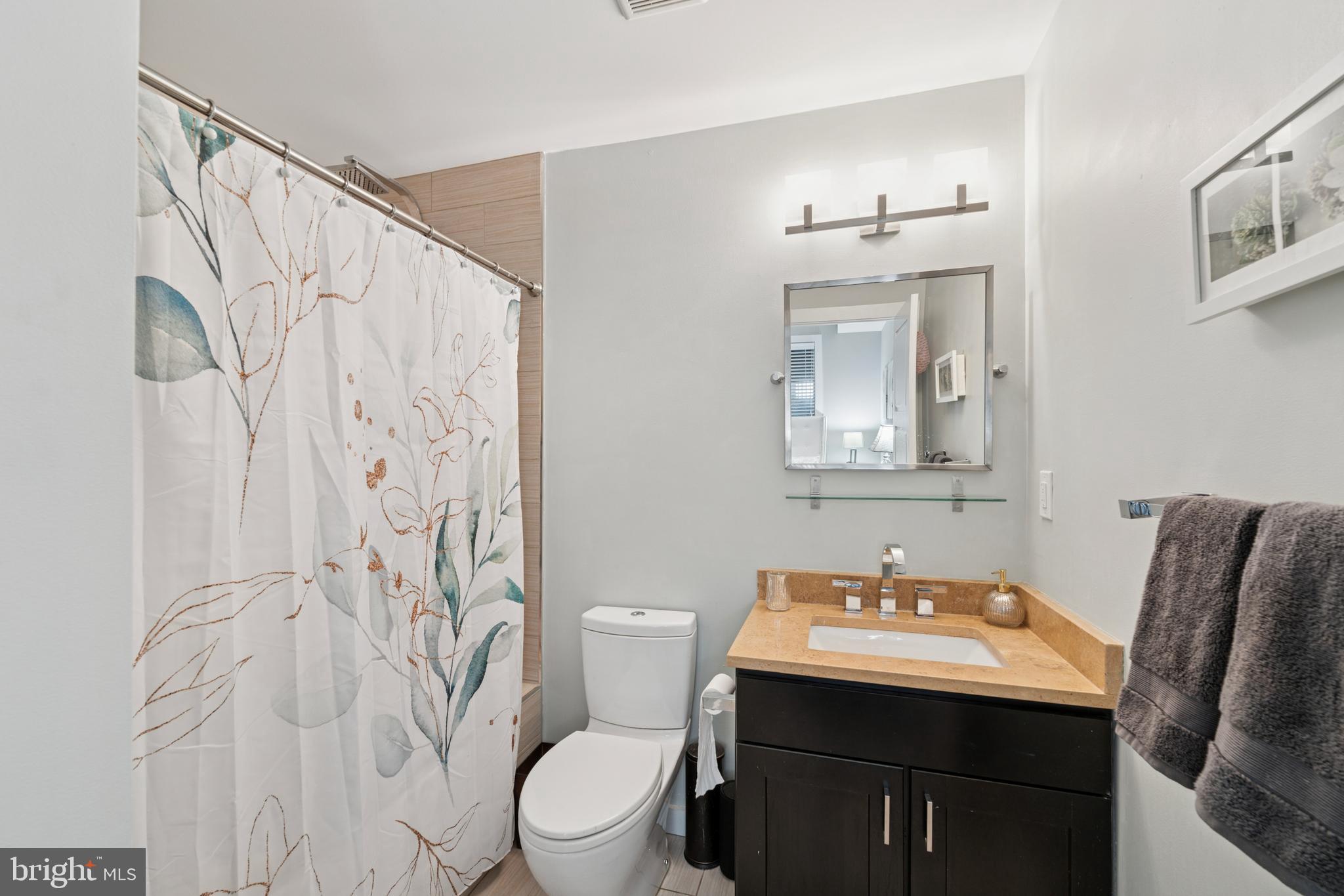1637 Fitzwater Street Philadelphia, PA 19146 - Photo 9 of 37 main floor bathroom en suite