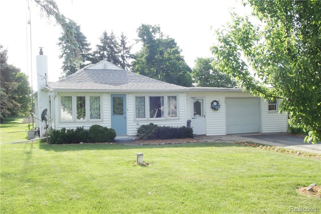 2485 Wallace Road Webberville, MI 48892 - Photo 1 of 9 2485 Wallace front 2.JPG