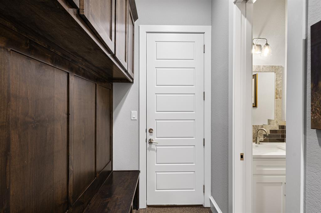 2972 North Trinity Street Decatur, TX 76234 - Photo 22 of 36 Mudroom with built in shelving