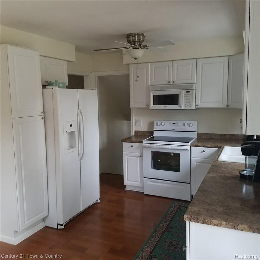 6321 Donaldson Road Troy, MI 48085 - Photo 9 of 17 Donaldson 04.jpg