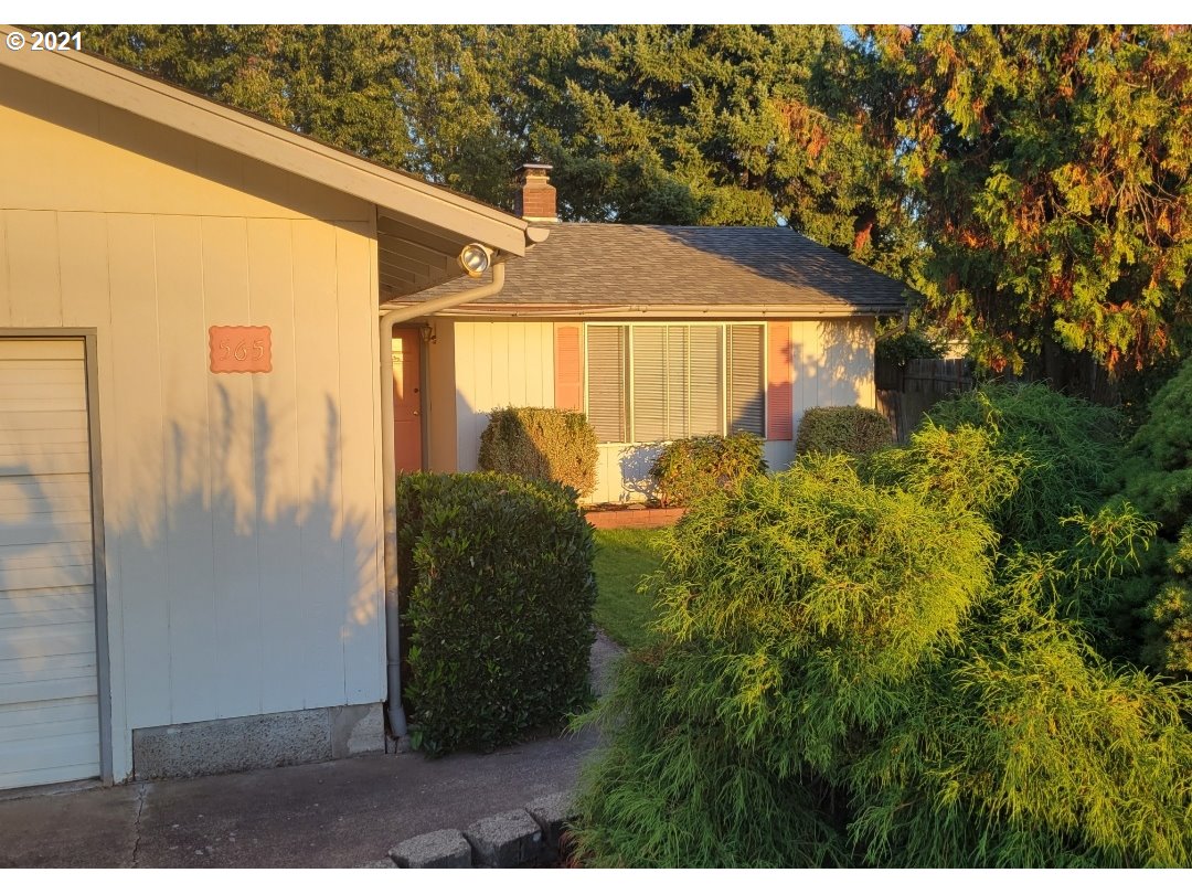 565 Rutledge Street Eugene, OR 97402 - Photo 2 of 31 Gallery Image 2