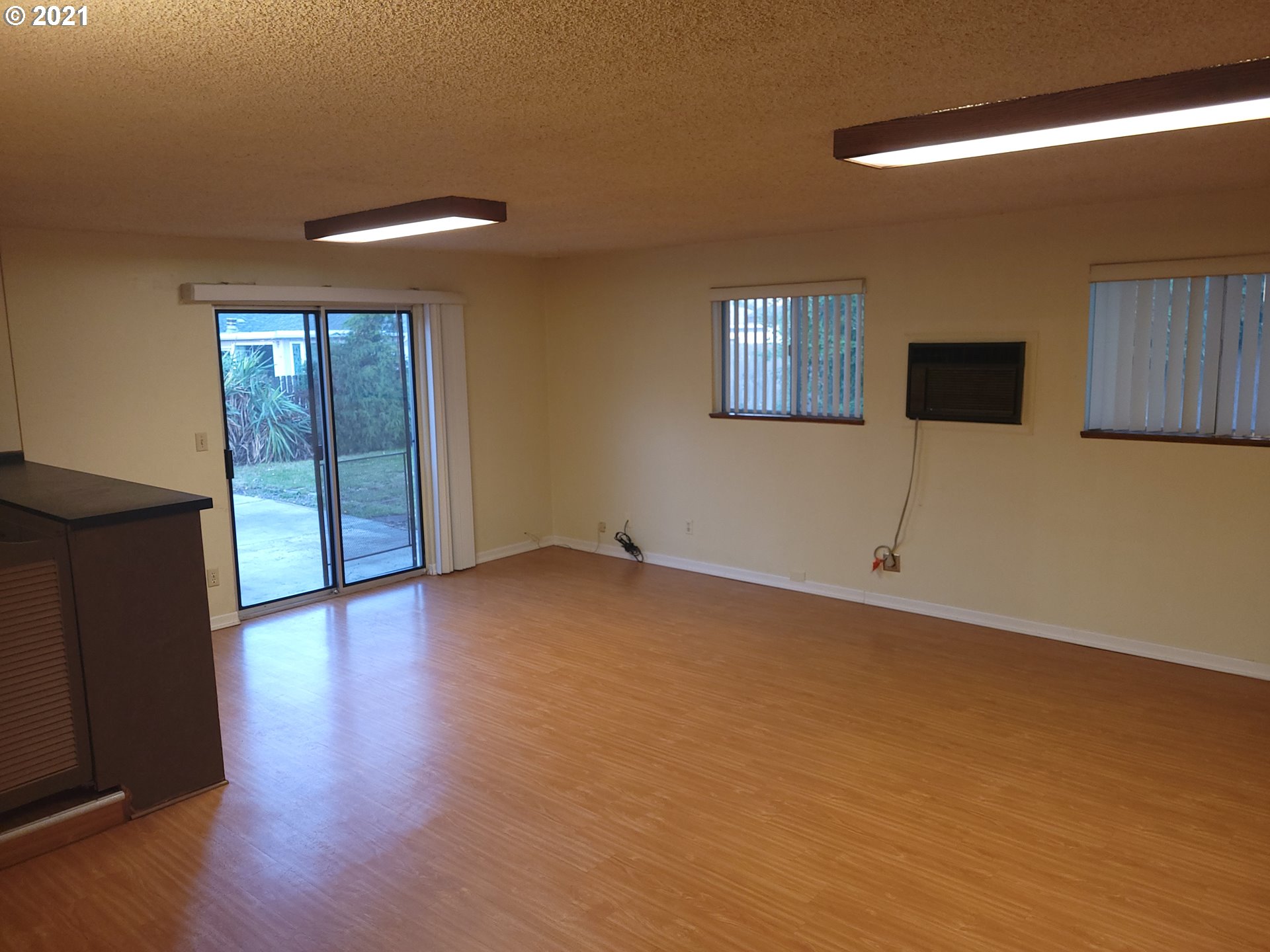 565 Rutledge Street Eugene, OR 97402 - Photo 18 of 31 Gallery Image 18