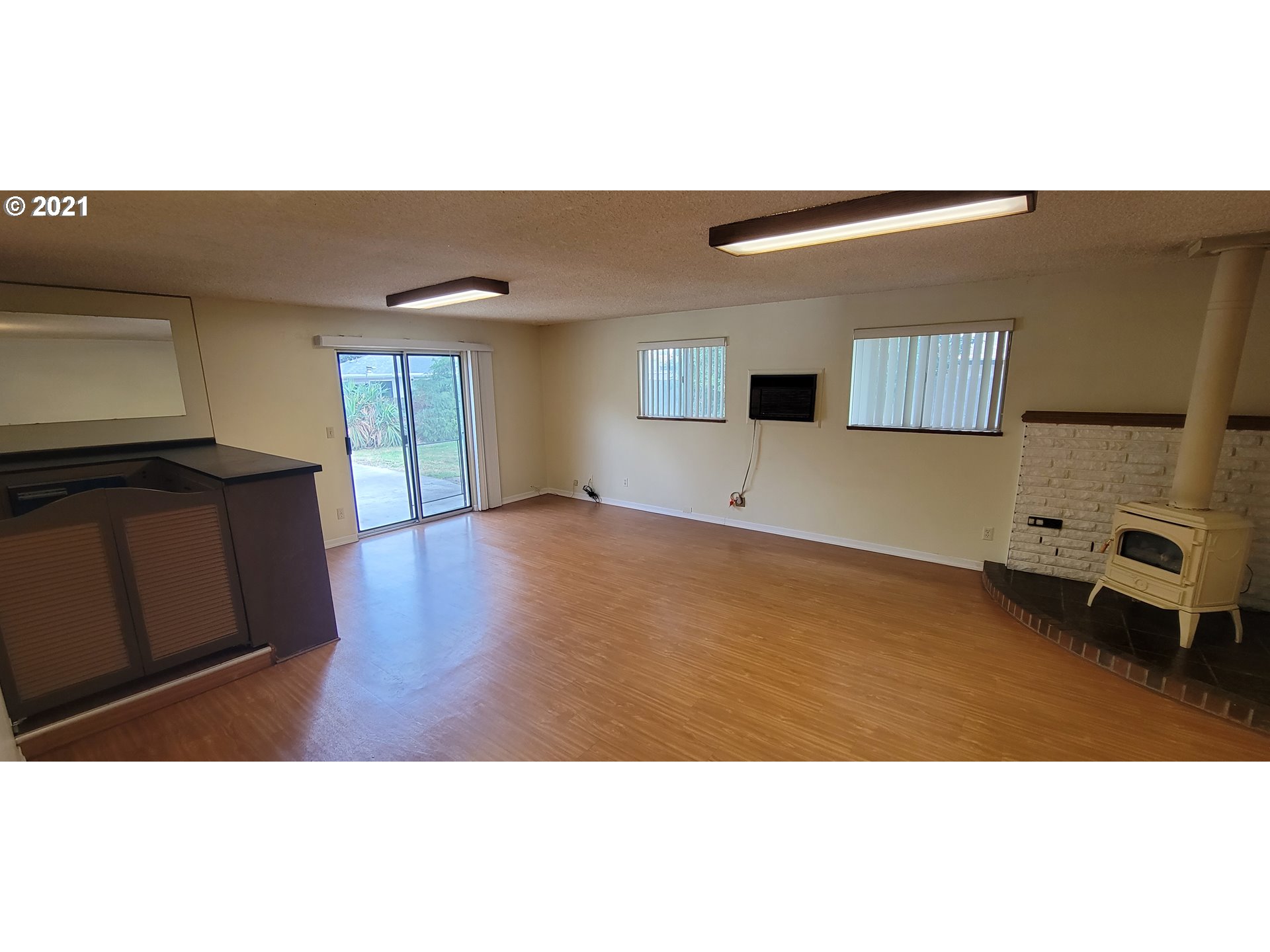 565 Rutledge Street Eugene, OR 97402 - Photo 19 of 31 Gallery Image 19