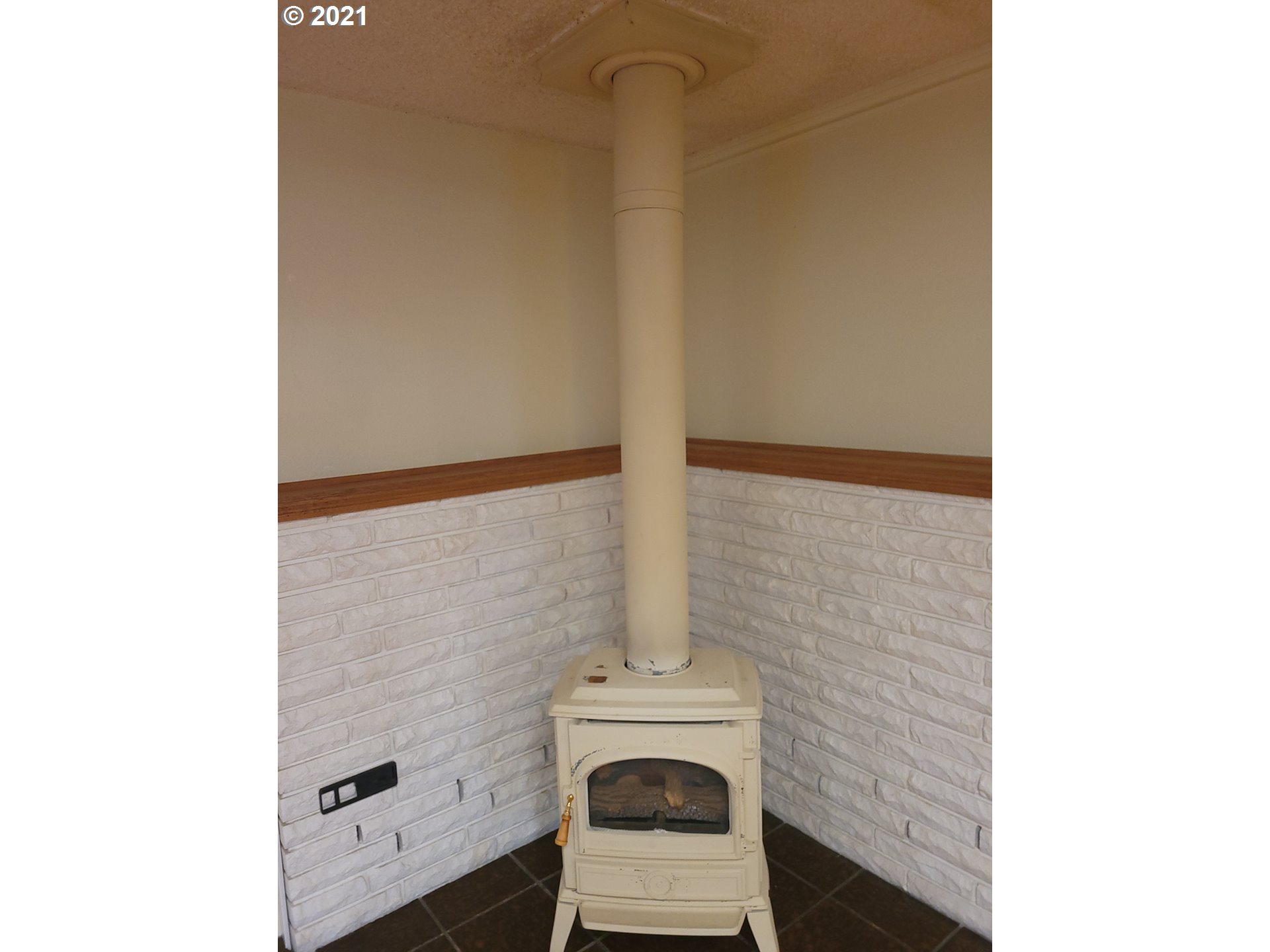 565 Rutledge Street Eugene, OR 97402 - Photo 21 of 31 Gallery Image 21