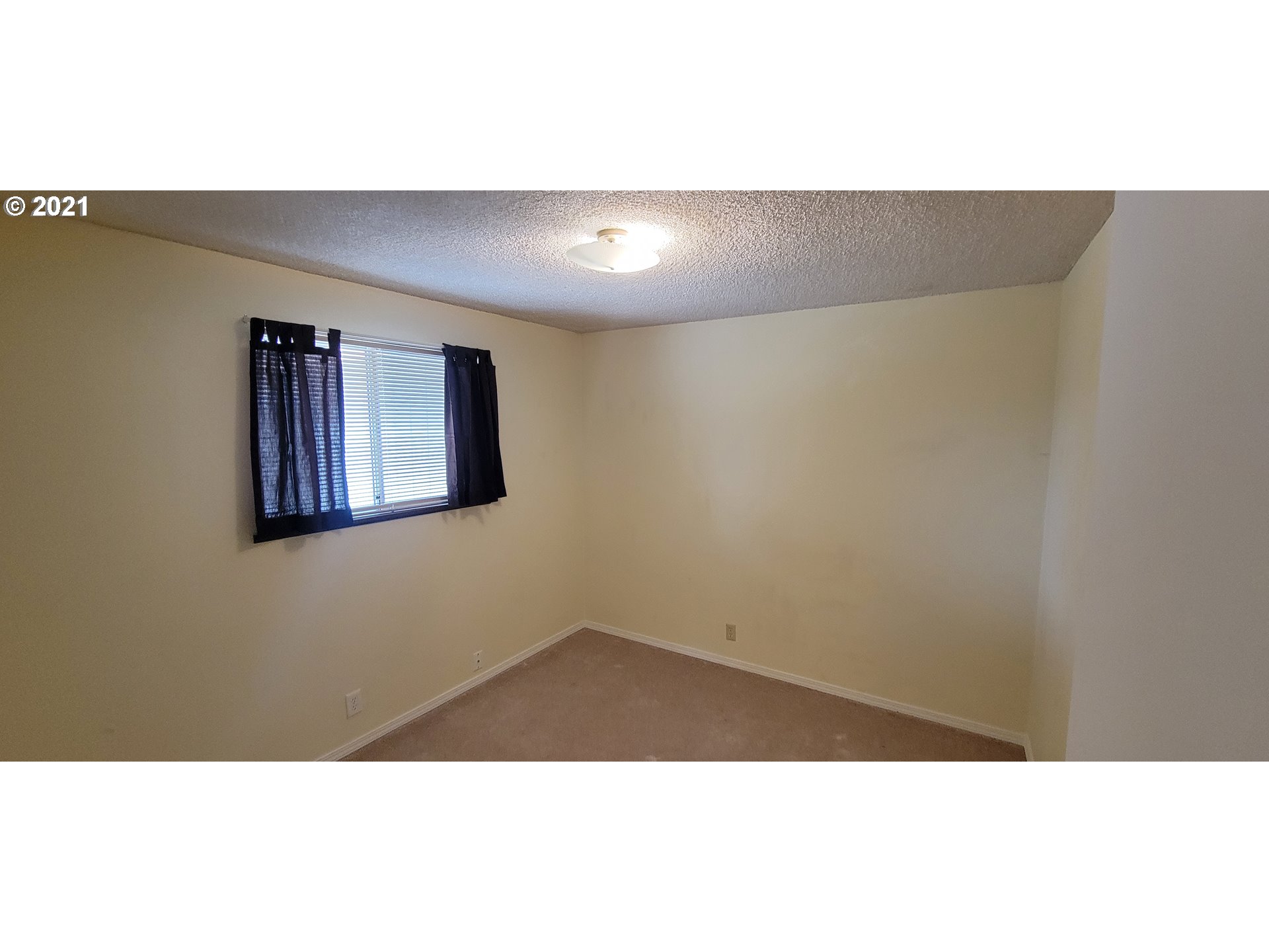 565 Rutledge Street Eugene, OR 97402 - Photo 27 of 31 Gallery Image 27