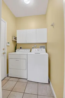 $395,000 | 10585 Royal Caribbean Circle, Boynton Beach, FL 33437