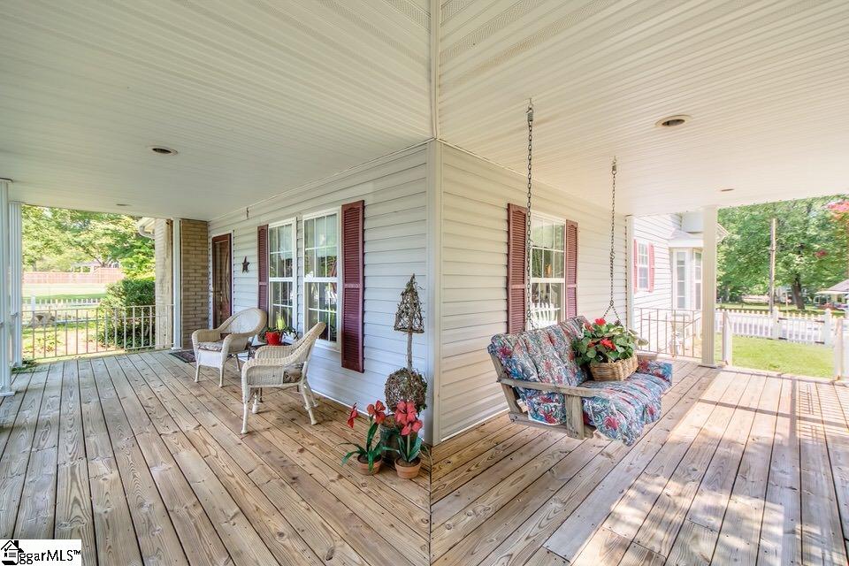 105 Georgia Street Fountain Inn, SC 29644 - Photo 2 of 35