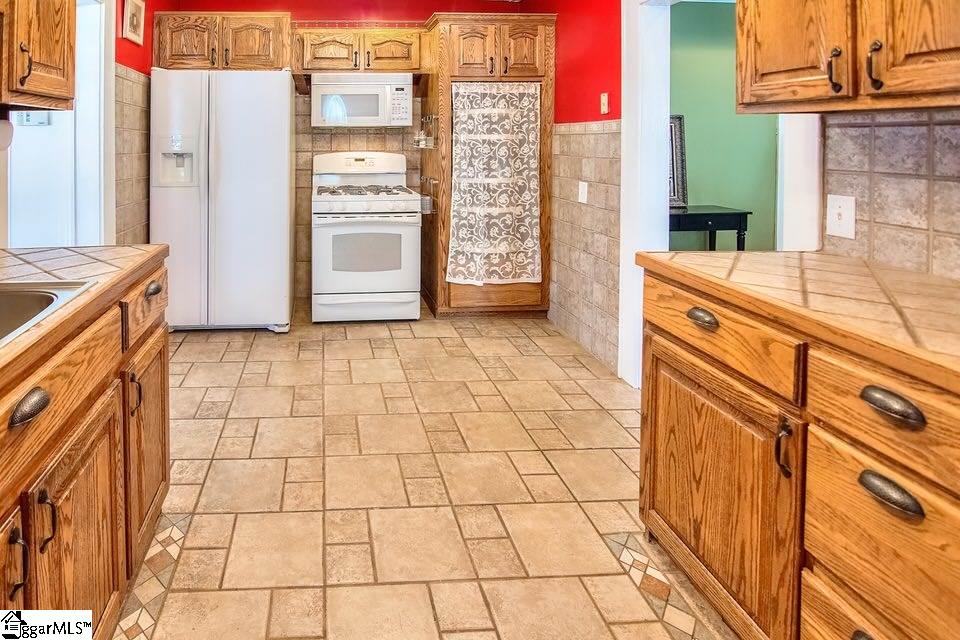 105 Georgia Street Fountain Inn, SC 29644 - Photo 6 of 35