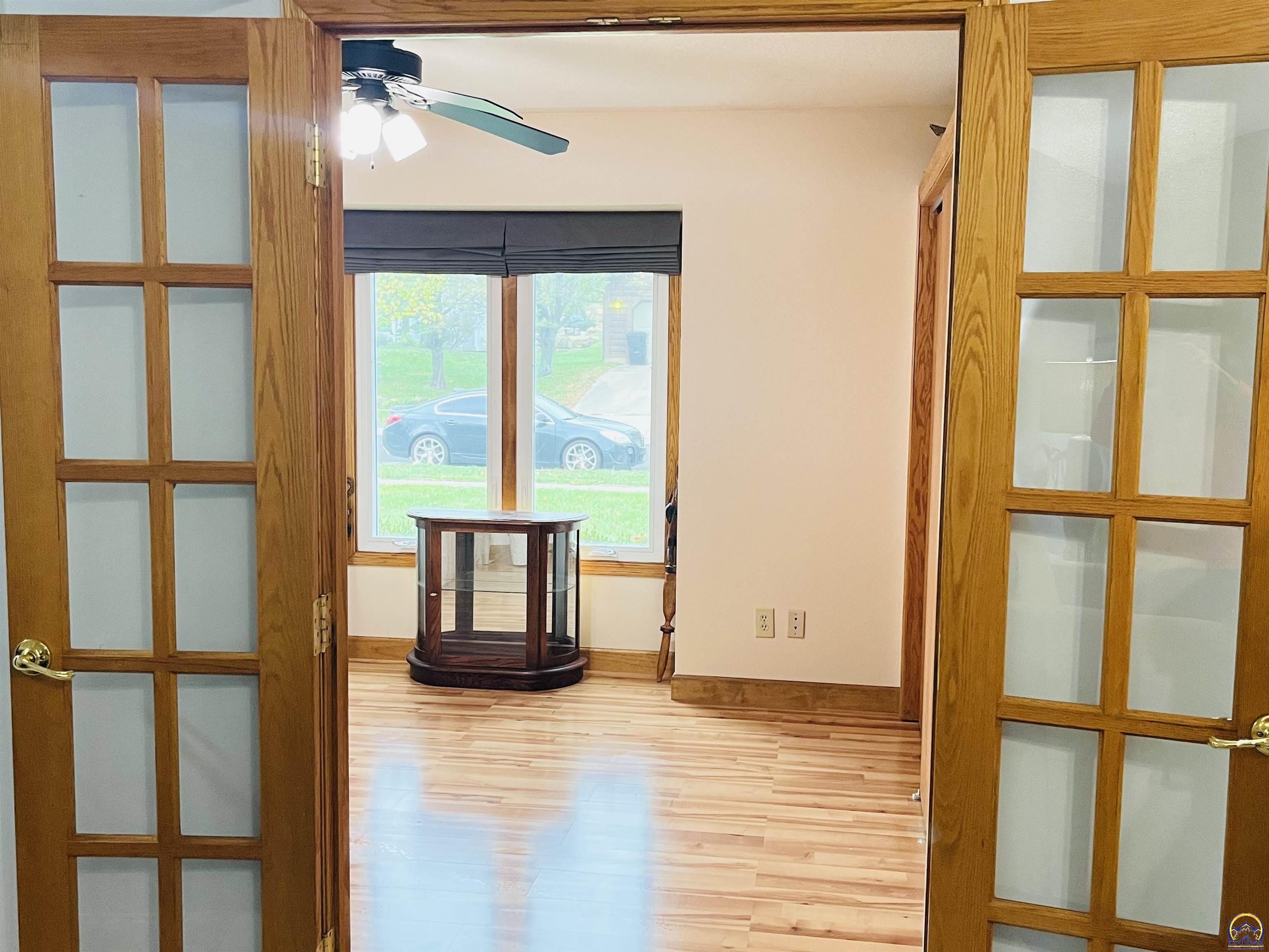 3611 Southwest Red Hawk Court Topeka, KS 66614 - Photo 12 of 25