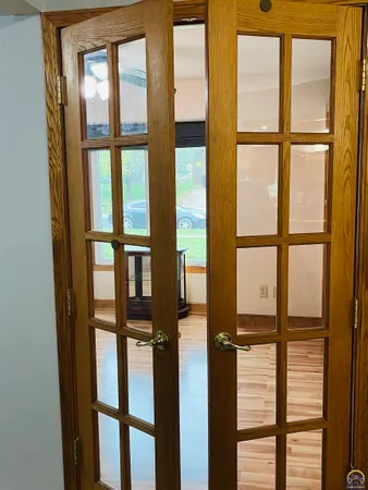 $339,900 | 3611 Southwest Red Hawk Court, Topeka, KS 66614