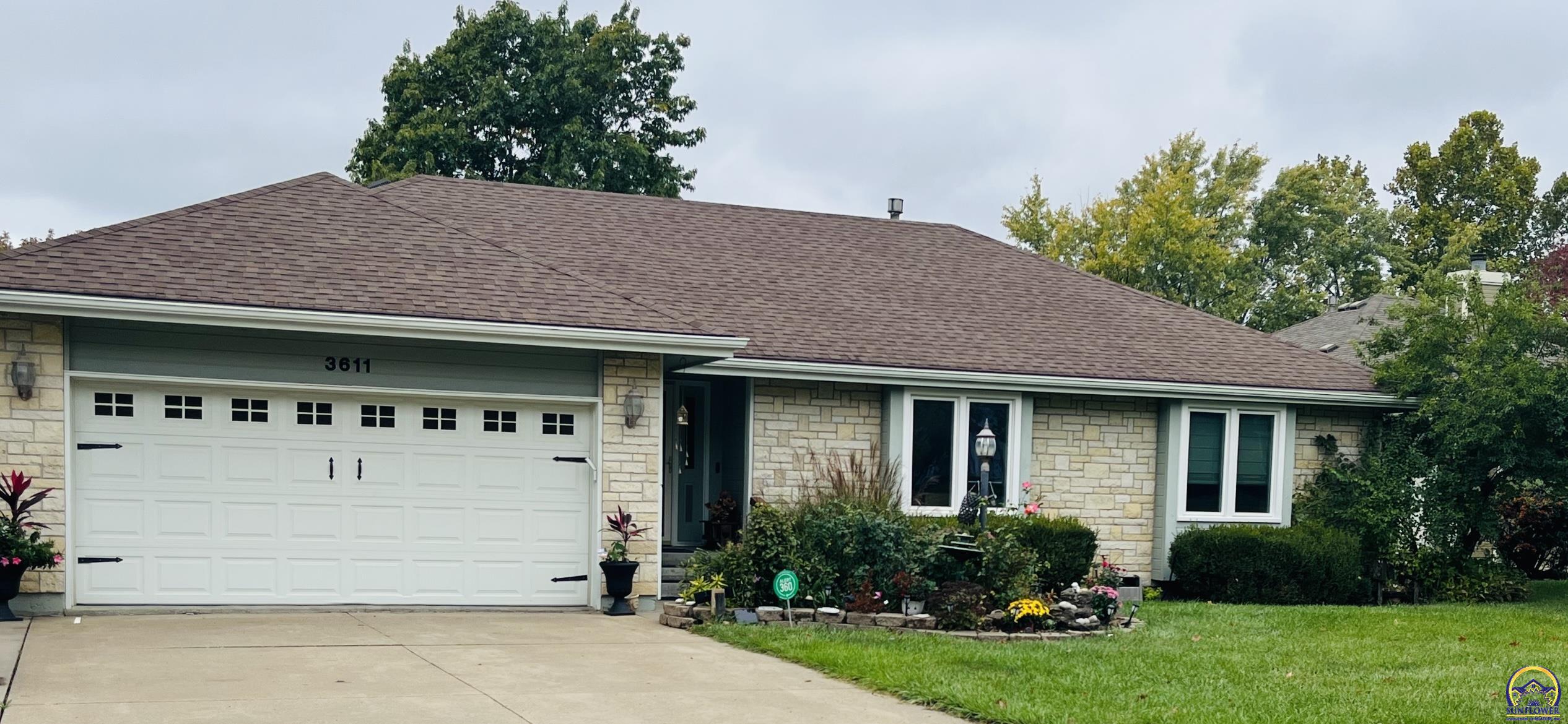 3611 Southwest Red Hawk Court Topeka, KS 66614 - Photo 2 of 25