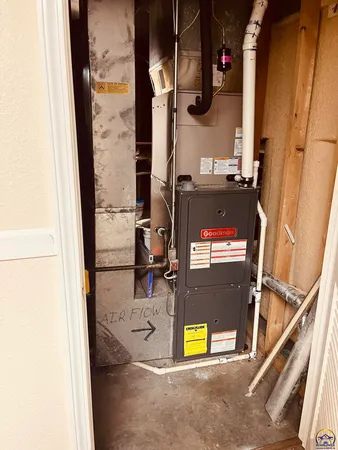 $339,900 | 3611 Southwest Red Hawk Court, Topeka, KS 66614