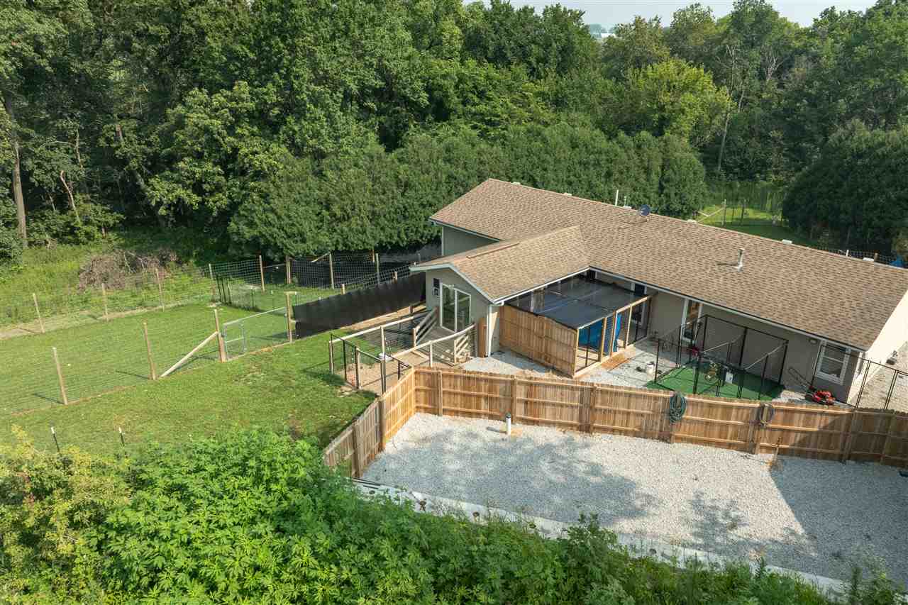 1045 Vine Avenue Riverside, IA 52327 - Photo 11 of 42 Gallery Image 11