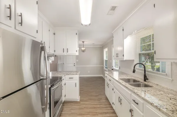 $1,000 | 409 South Center Street, Princeton, NC 27569