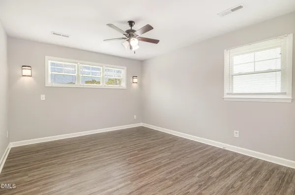 $1,000 | 409 South Center Street, Princeton, NC 27569