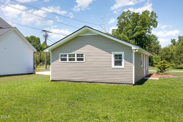 $1,000 | 409 South Center Street, Princeton, NC 27569