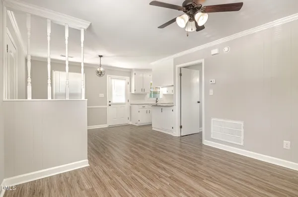 $1,000 | 409 South Center Street, Princeton, NC 27569