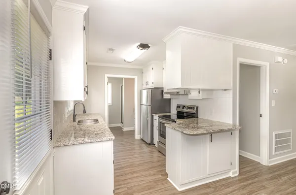 $1,000 | 409 South Center Street, Princeton, NC 27569