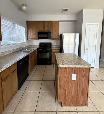 $1,525 | 3914 Mossy Pl Lane, Spring, TX 77388