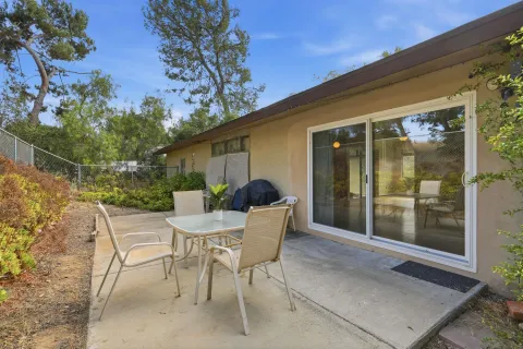 $999,000 | 916 Country Club Drive, Escondido, CA 92029