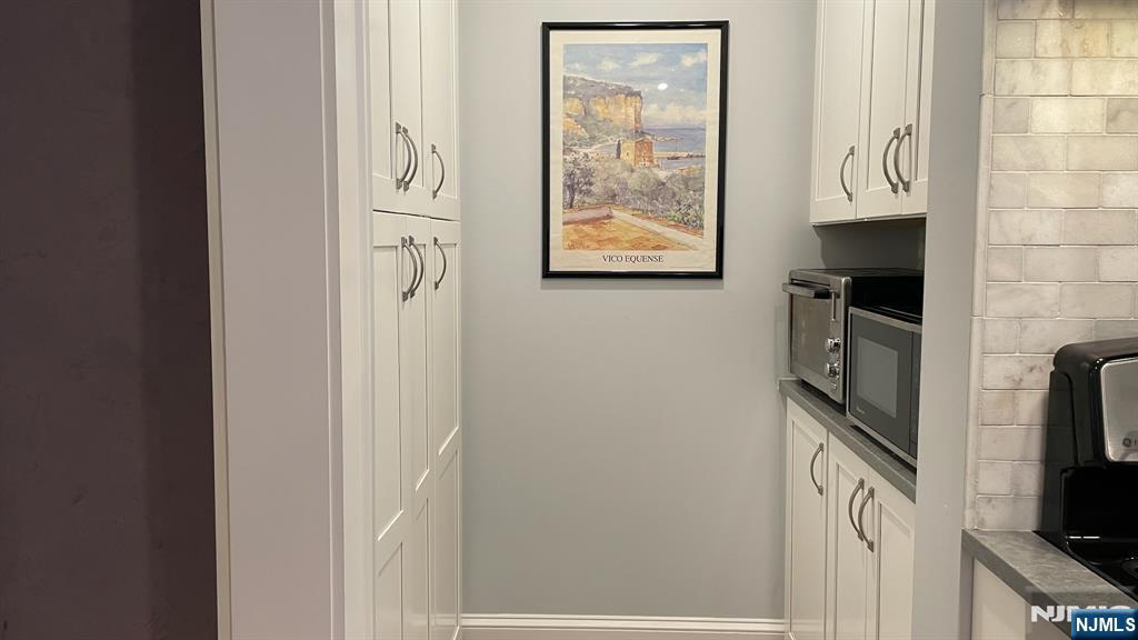 486 Sussex Road Wood-Ridge, NJ 07075 - Photo 8 of 39 Gallery Image 8