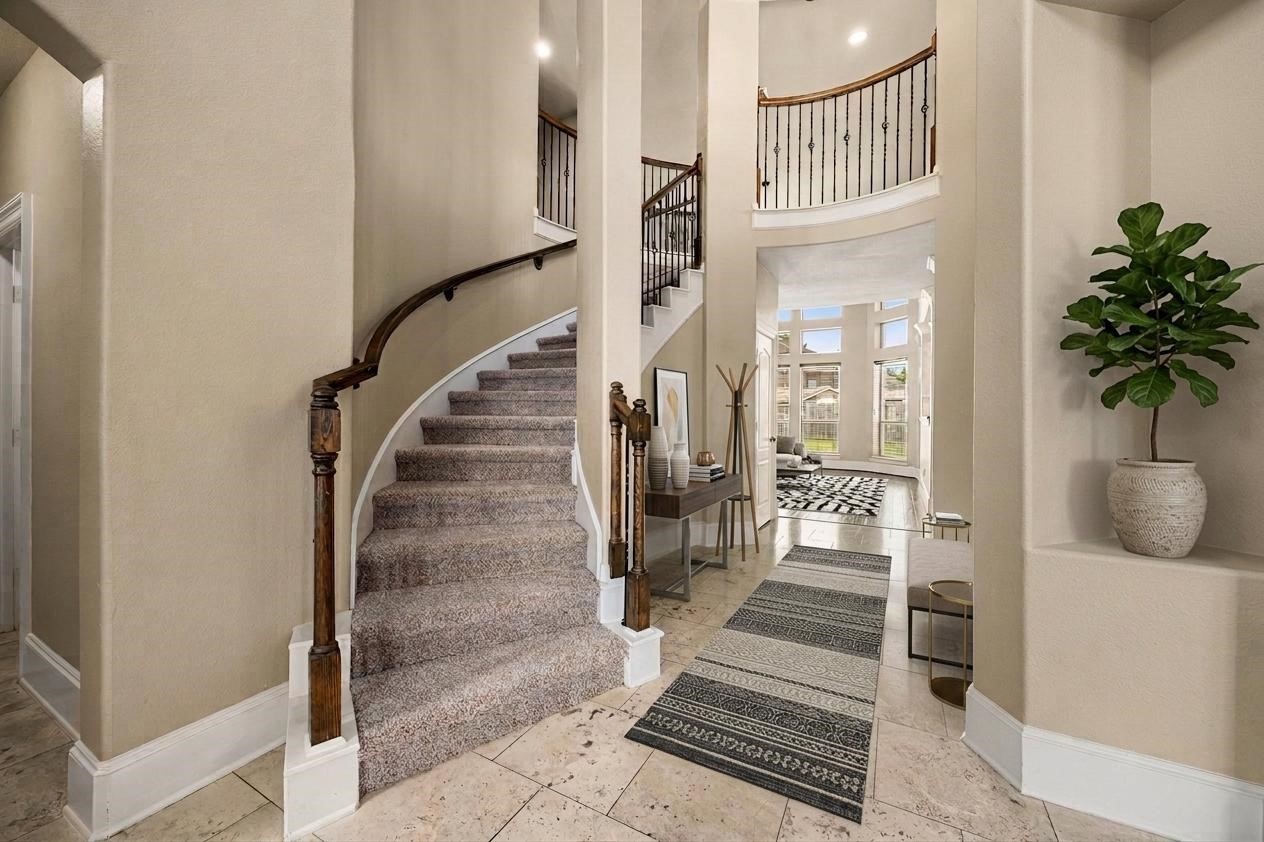 607 Cold Stone Court Rosenberg, TX 77469 - Photo 6 of 46 Virtually Staged - hallway