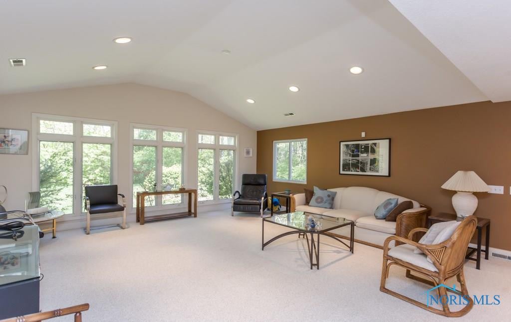 4930 Pine Ridge Road Toledo, OH 43615 - Photo 14 of 46 Gallery Image 14