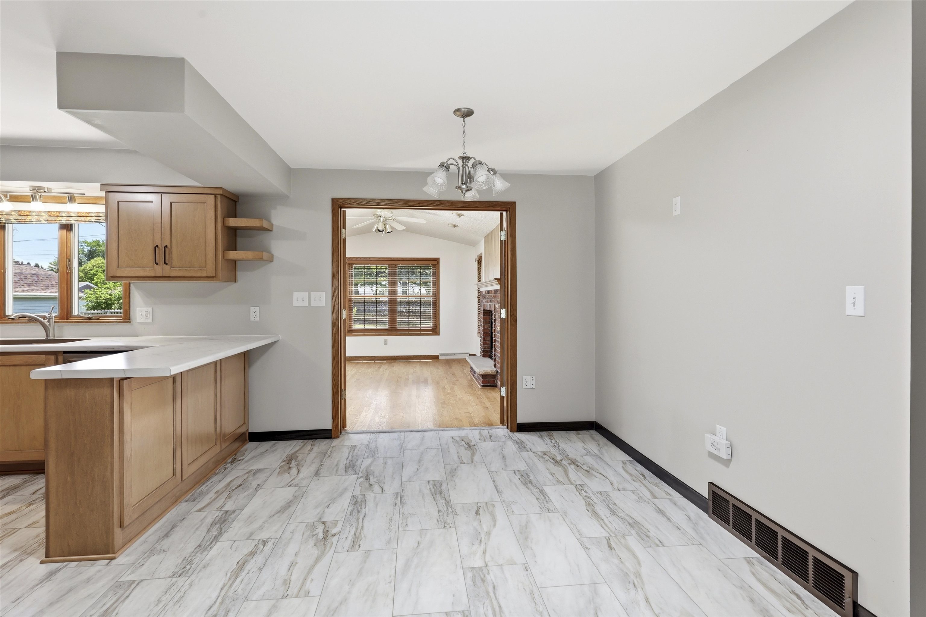 3517 West Florida Avenue Appleton, WI 54914 - Photo 6 of 32