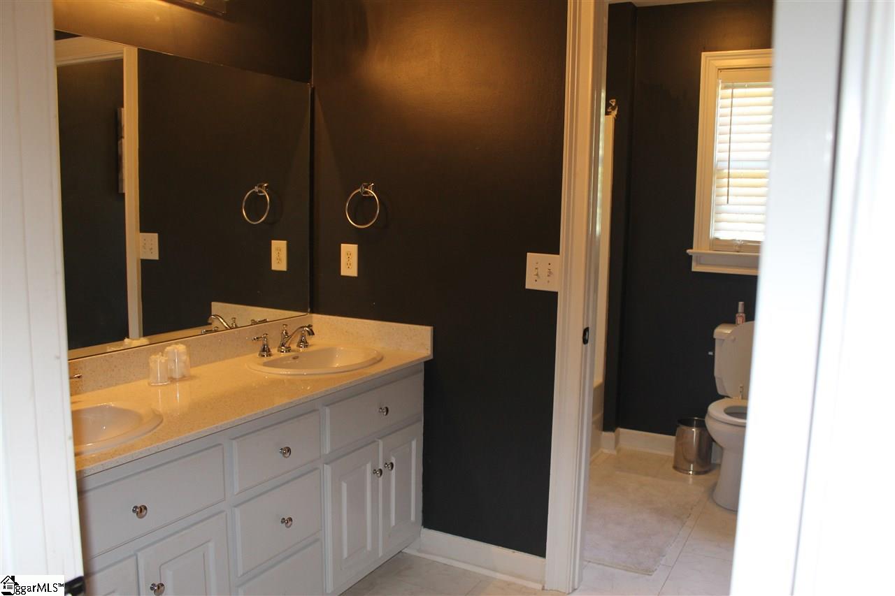 335 Camperdown Court Easley, SC 29642 - Photo 11 of 15 Gallery Image 11
