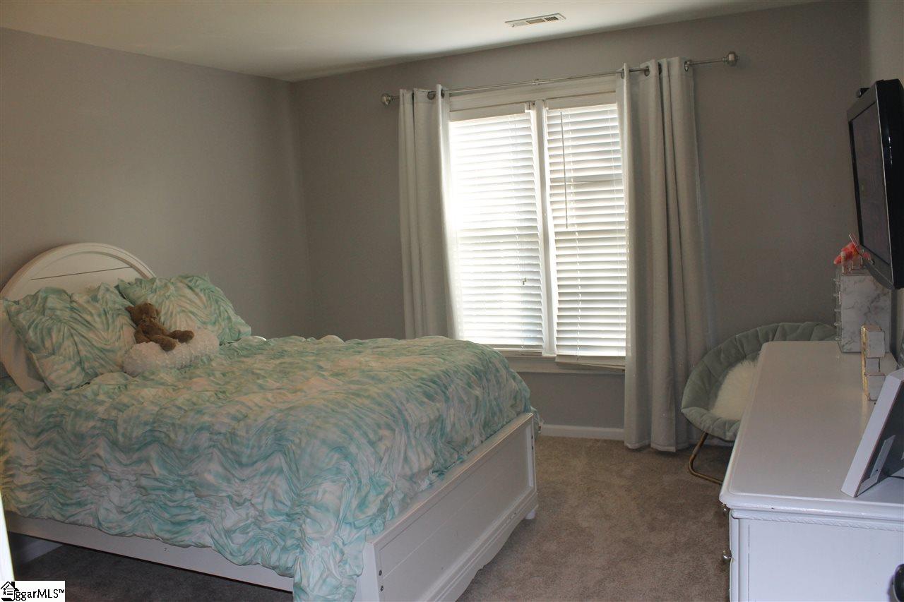 335 Camperdown Court Easley, SC 29642 - Photo 12 of 15 Gallery Image 12