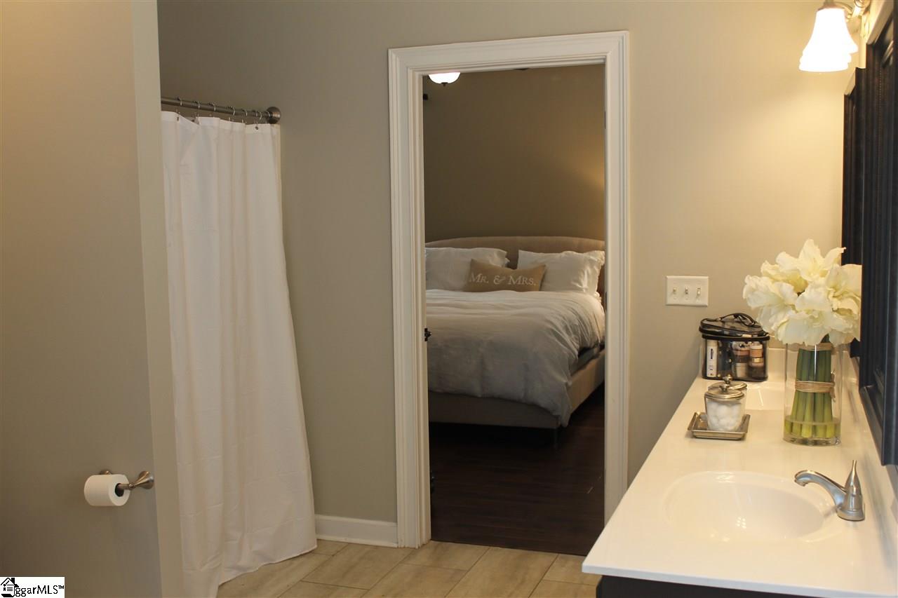 335 Camperdown Court Easley, SC 29642 - Photo 9 of 15 Gallery Image 9