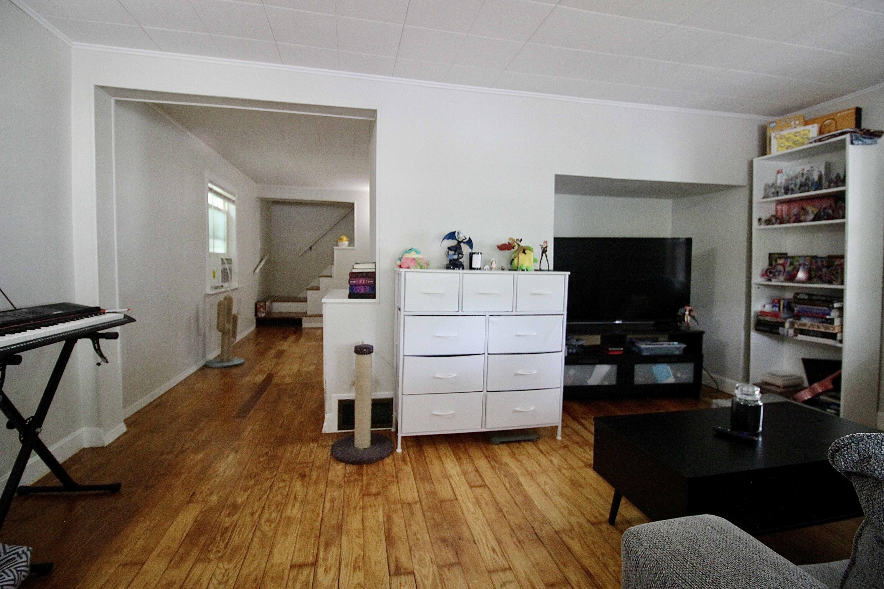 255 Sabattus Street Lewiston, ME 04240 - Photo 18 of 40 IMG_8275