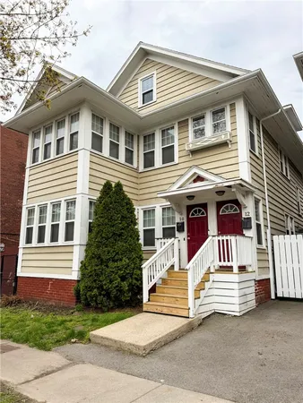 $1,600 | 12 Boardman Street, Rochester, NY 14607