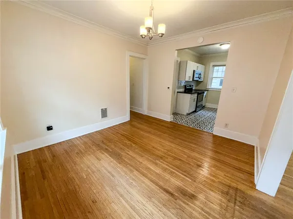 $1,600 | 12 Boardman Street, Rochester, NY 14607