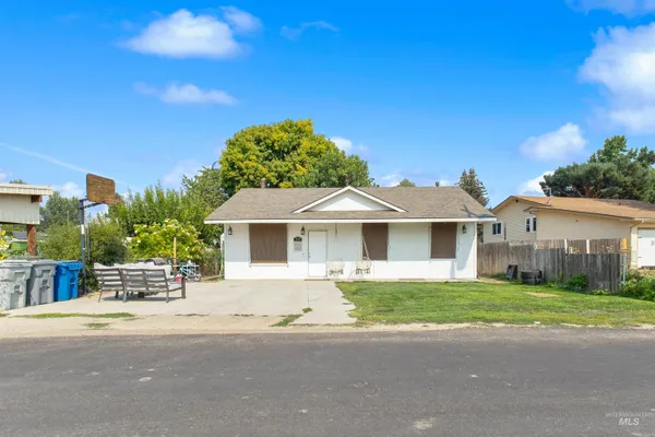 $349,900 | 360 North Center Street, Star, ID 83669