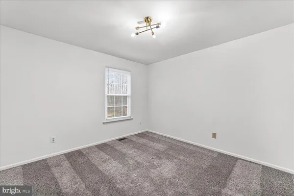 $2,800 | 319 Nicholas Court, Newark, DE 19711