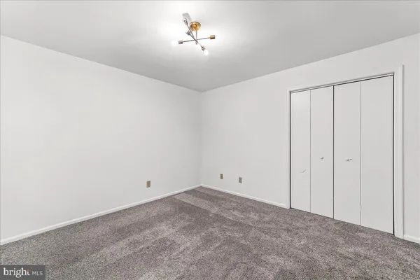 $2,800 | 319 Nicholas Court, Newark, DE 19711