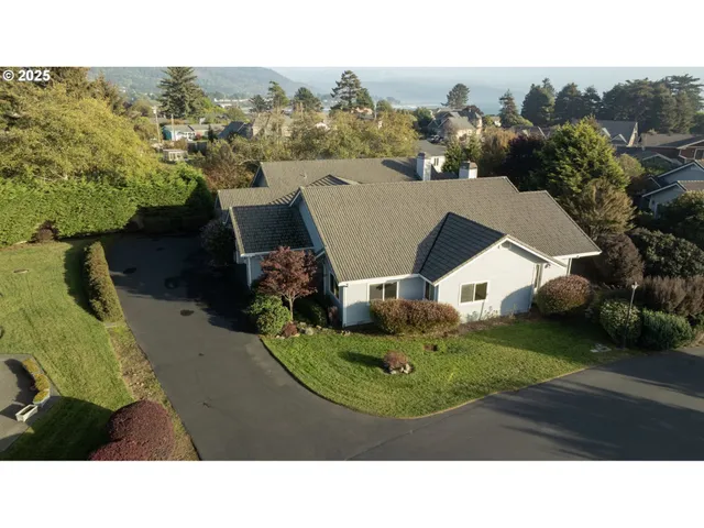 a view of a house with a outdoor space